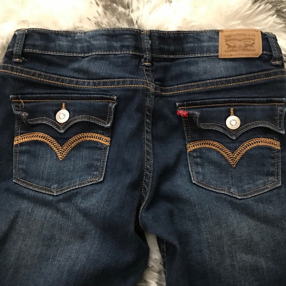 💙Levi’s Bermuda Shorts💙 - Picture 3 of 5